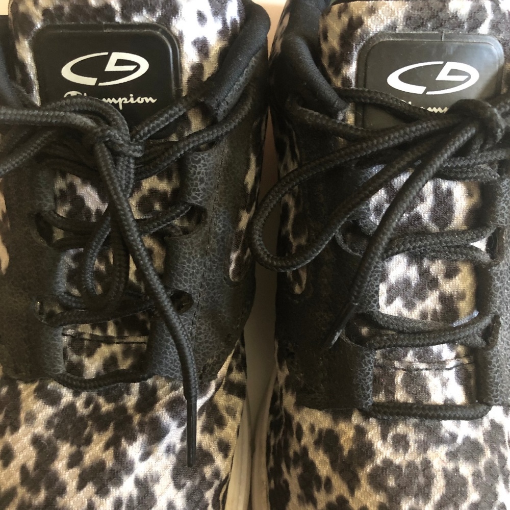 Champion Walking Black and White Shoes 11 - Picture 3 of 6